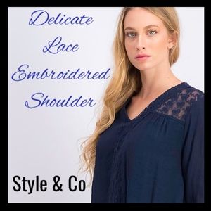 Lace Shoulder Top V-neck Embroidered Macramé Crochet Navy Blue Blouse Size Large